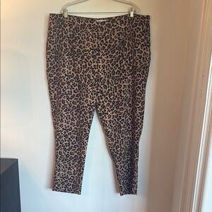 Leopard Print Ankle Pants